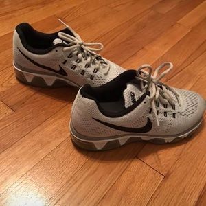 Nike air max tennis shoes